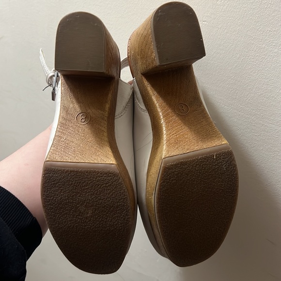 Universal Thread Clogs - Picture 8 of 8